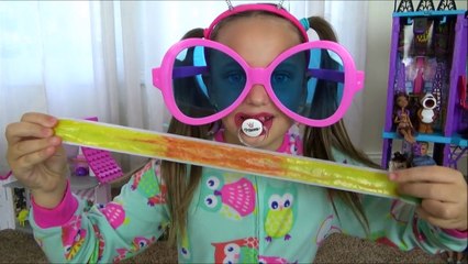 Bad Baby Balloon Pop Challenge Victoria Annabelle Toy Freaks Hidden Minnie Mouse-ZUiDXjM2lj0