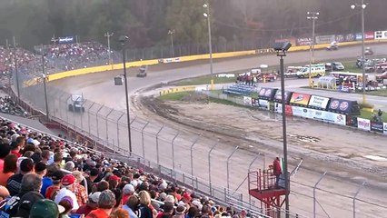 Ryan Ruhl lead the pack in this Outlaw Heat Race at Berlin Raceway on 09 27 14