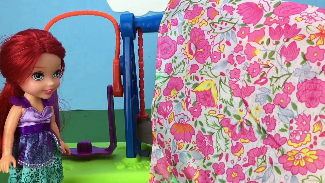 Frozen Elsa and Anna Toddlers Hide and Seek! With Little Mermaid Ariel, Plus More!