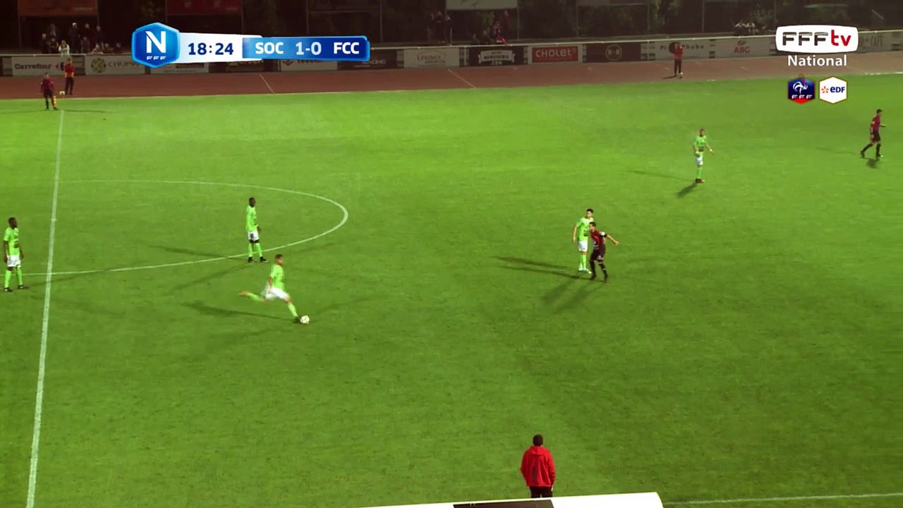 Coup franc dégagé au point de pénalty par Sandy Paillot