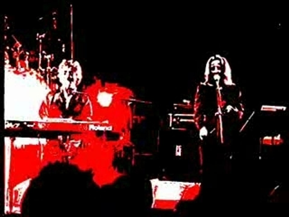 PIANGERO' LIVE PA 2005 "ANGELO DEI TEPPISTI DEI SOGNI"