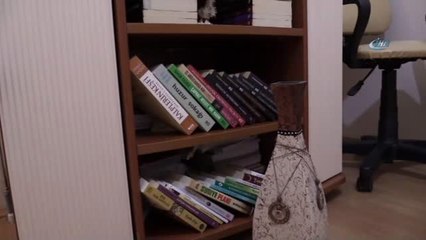 Evin Bir Odasını Kütüphane Yaptı, Sonra Kitap Yazdı