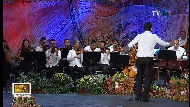 Orchestra de muzică populară a Consiliului Naţional al Minorităţii Naţionale Române din Novi Sad, Serbia – dirijor Roman Bugar