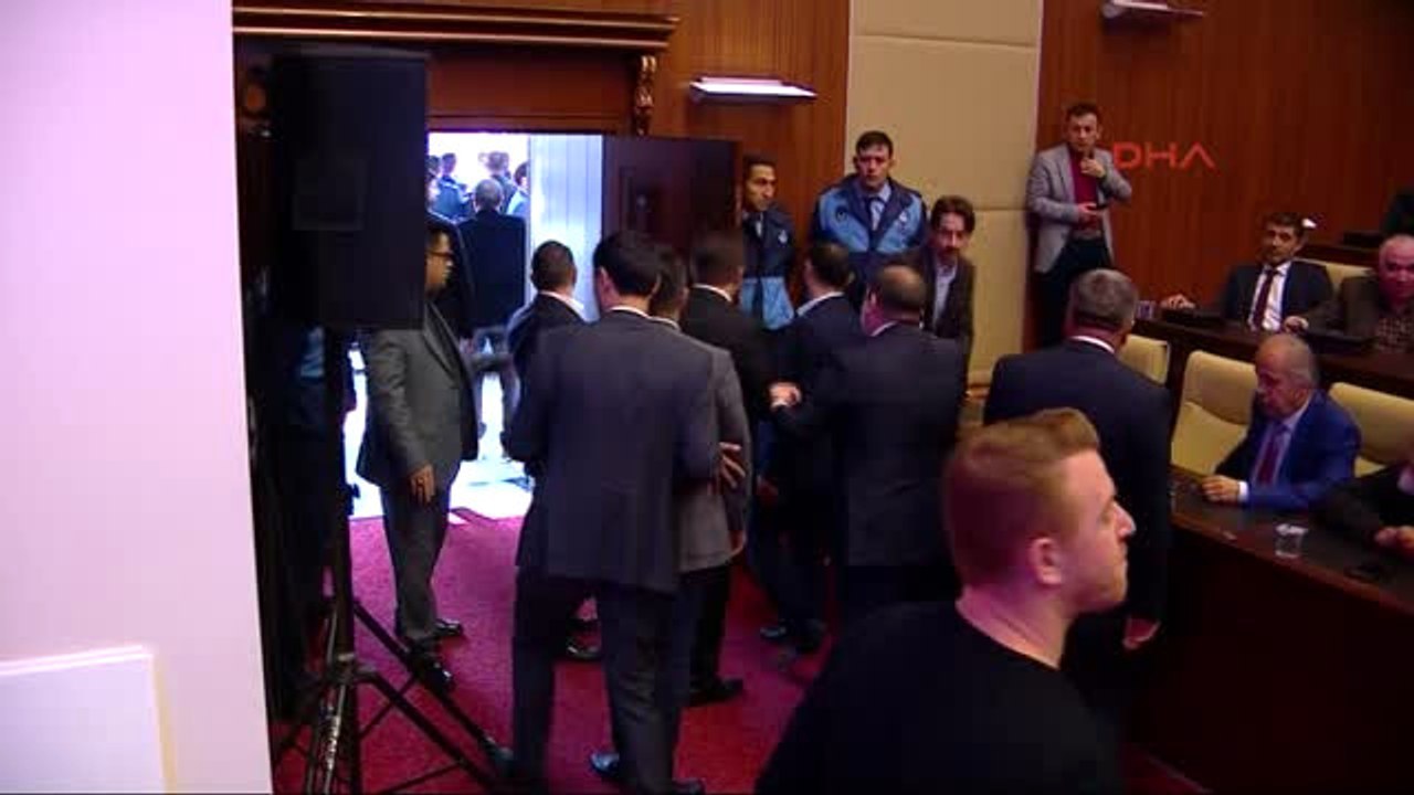Melih Gökçek Liderimiz Cumhurbaşkanı Recep Tayyip Erdoğan'ın Emrine Uyarak Belediye Başkanlığını...