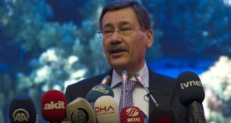 İstifasını Açıklayan Melih Gökçek'ten Dualı Mesaj: İçimizdeki Fitnecileri Helak Et Yarabbi!