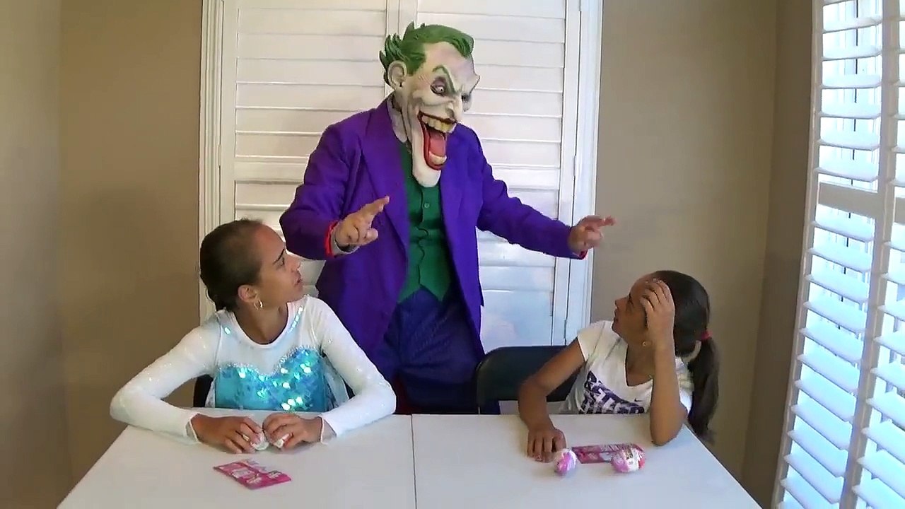 JOKER GIRL VS FROZEN ELSA w/ Olaf KINDER Surprise Eggs TOYS TO SEE STYLE