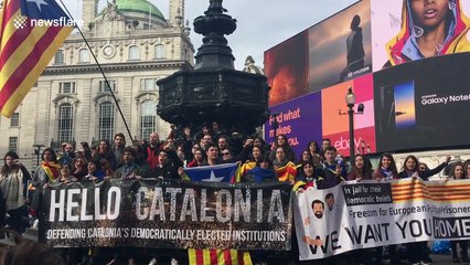 Supporters of Catalan independence gather in London