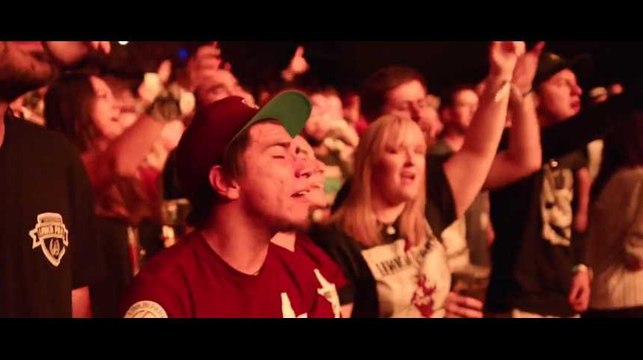 L'hommage très bruyant des fans de Linkin Park à Chester Bennington