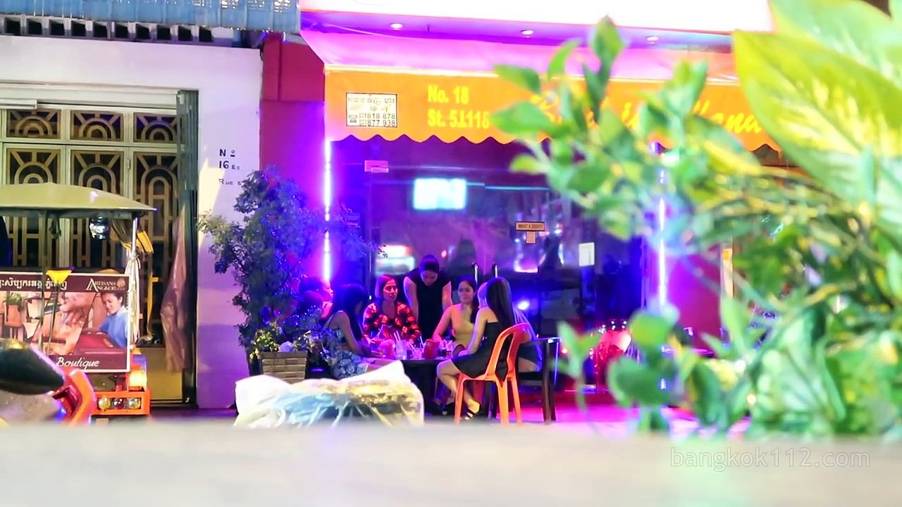 Cambodia Nightlife 2016 - VLOG 98 (bars, clubs, girls) | B112