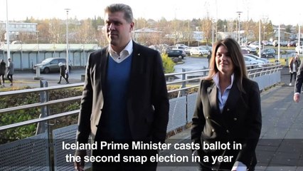 Download Video: Iceland PM casts ballot in snap election