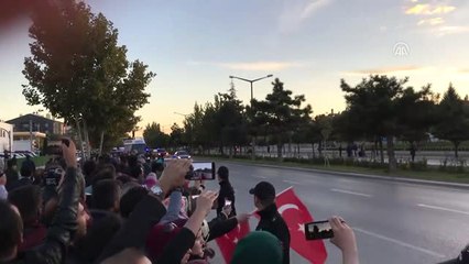 Cumhurbaşkanı Erdoğan, Selçuklu Kongre Merkezine Geldi