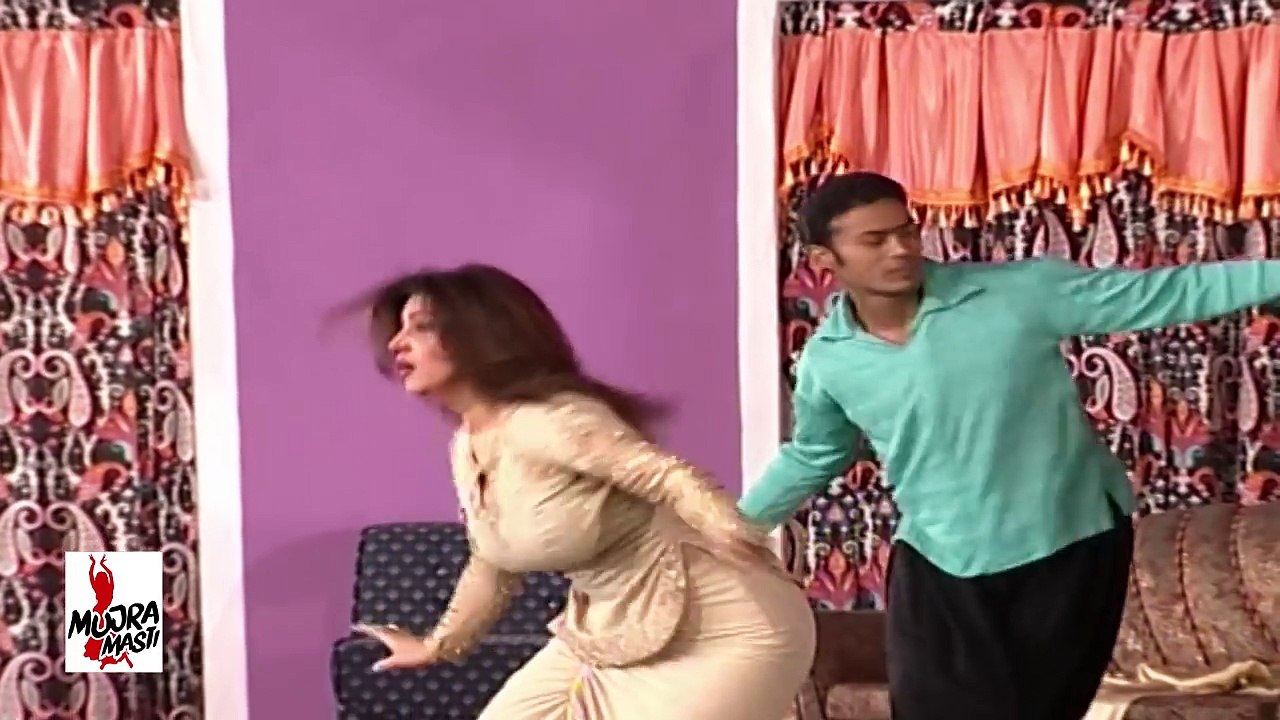 ZULFAN DE THALEY - HINA SHAHEEN PAKISTANI MUJRA DANCE