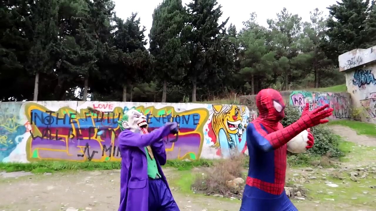Frozen Elsa TOILET PRANK! w/ Spiderman & Pink Spidergirl vs Joker Babies! Superhero IRL