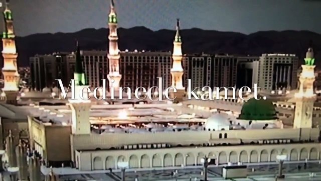 Medine kamedi. Medine müezzini Sheikh Essam Bukhari makamı. İqamat salah Madinah. Metin Demirtaş. Harameyn usulü kamet. Kamet Nedir ve Nasil Getirilir? Medine müezzini taklidi - Sheik Essam Bukhari. Masjid An-Nabawi. Mescidi Nebevide kamet. Kamet sözleri.