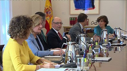 Catalunha acorda sob tutela de Madri