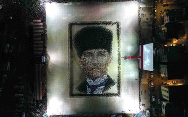 İzmir'de 4 Bin Kişilik Zeybek