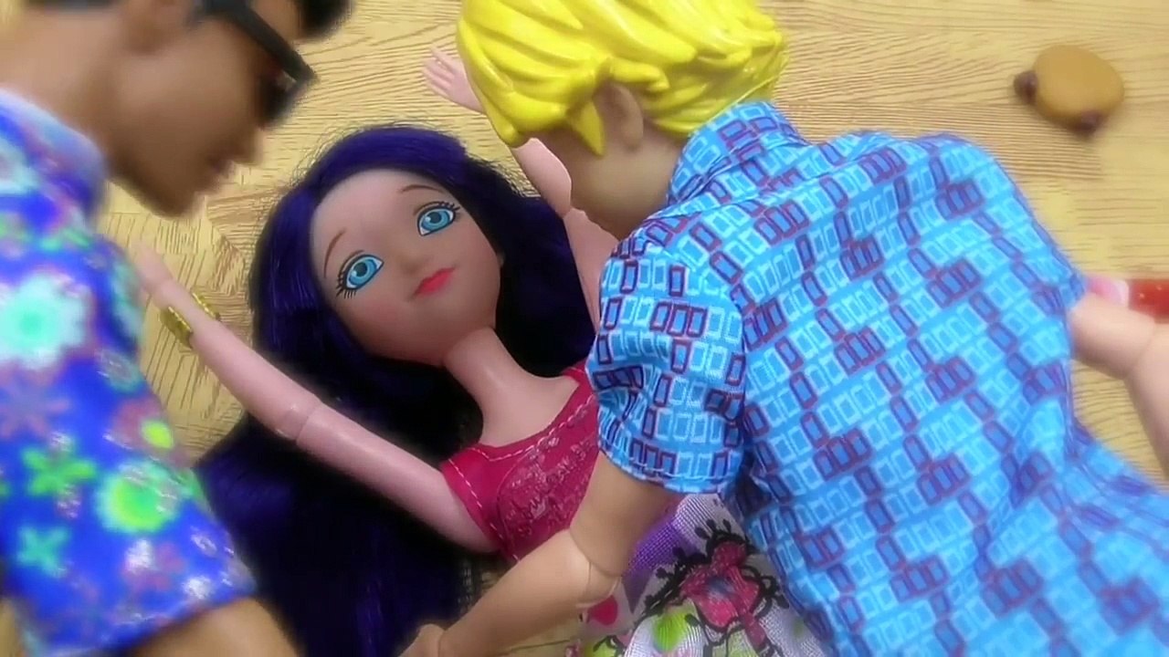 Ladybug y Cat Noir | Quien enveneno a marinette? : Juguetes de ladybug