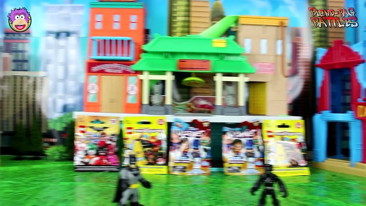 BLIND BAG BATTLE #8 Black Panther vs Batman ! DC Marvel Ooshies Series 2 Lego Minifigures Series 17