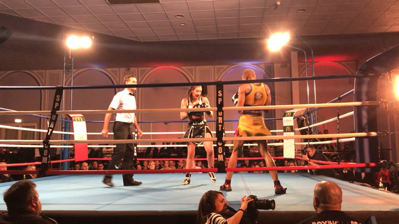 Combat de boxe au casino Barrière