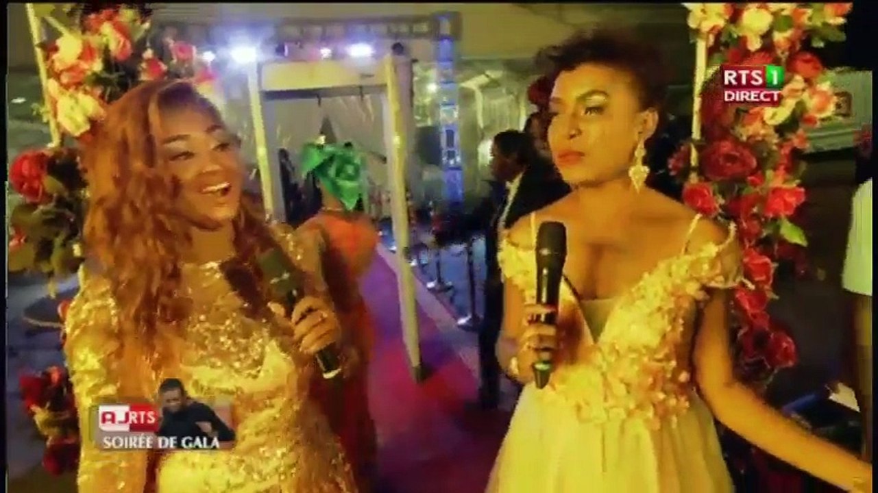 Tapis Rouge - Soirée de Gala de l' AJRTS avec Youssou Ndour