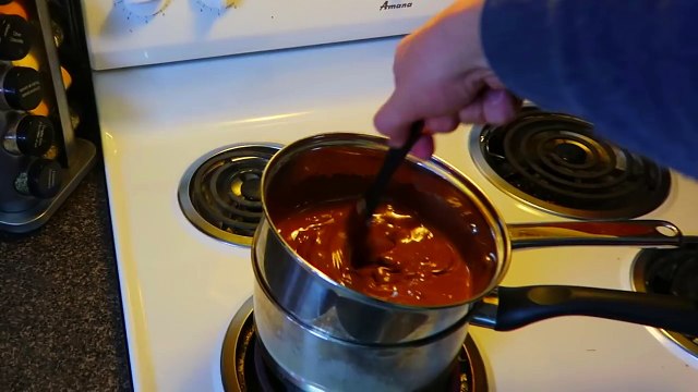 DIY GIANT REESES PEANUT BUTTER CUP!!