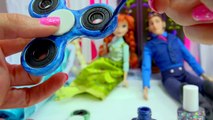 DIY Nail Polish Painted Queen Elsa, Prince Hans Frozen Fidget Spinners - Do It Yourself Craft Video