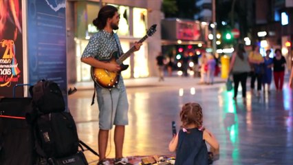 Little Girl Dancing - 'Despacito' - Guitar Street Cover...