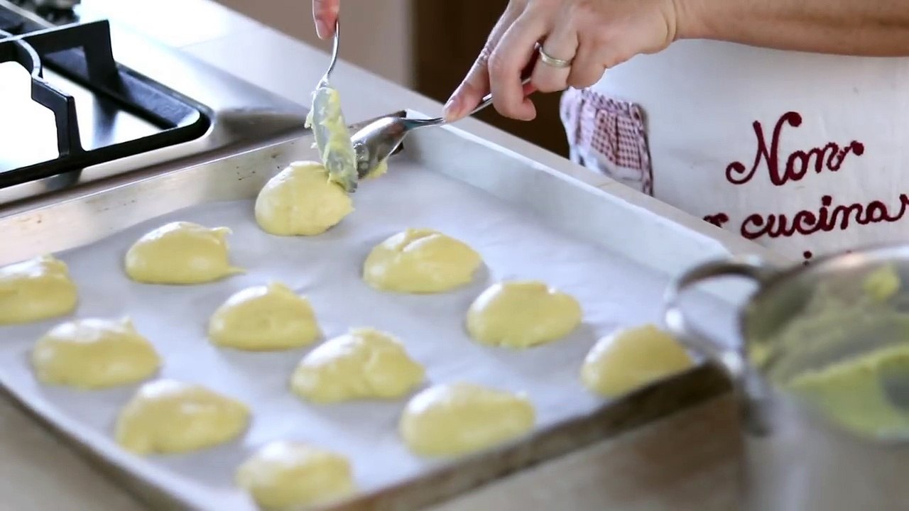 BIGNE ALLA CREMA E AL CIOCCOLATO Ricetta Facile di Benedetta - EASY CHOUX PASTRY RECIPE