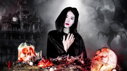 "Thánh ăn vụng công sở" trổ tài trang trí Halloween bằng đồ ăn