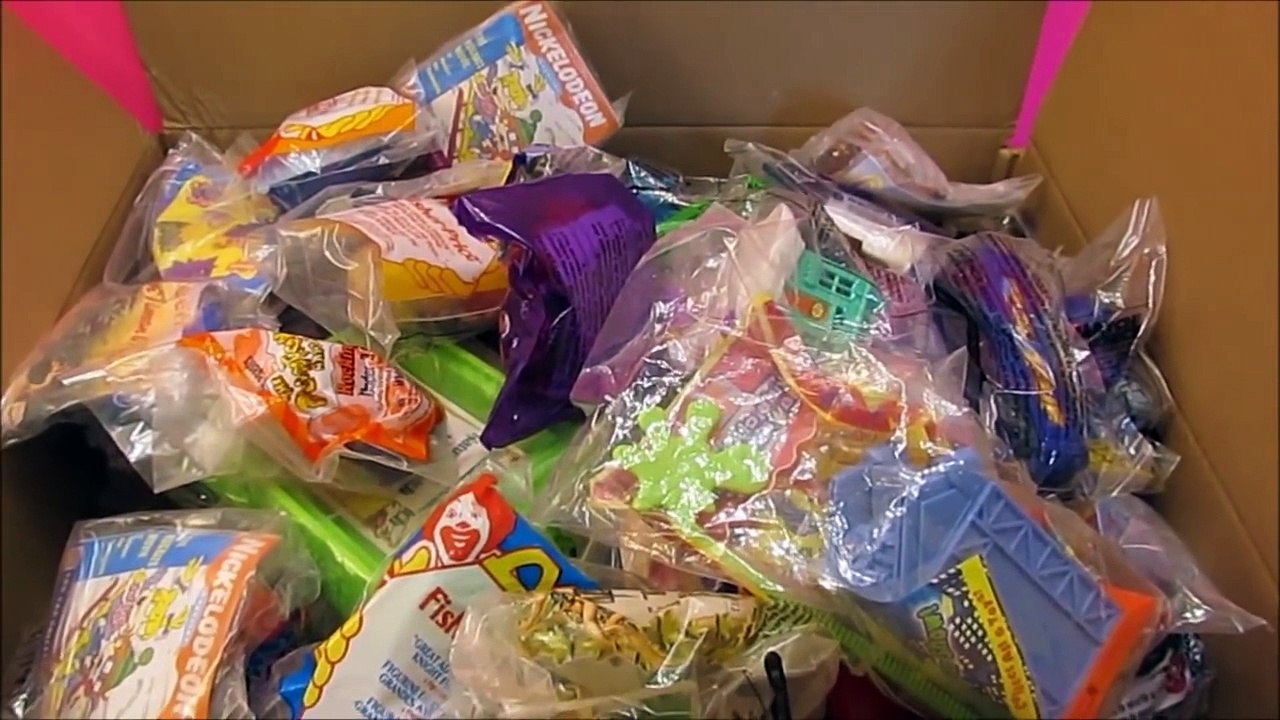 10 Happy Meal Surprise McDonalds Toys Episode 1 Barbie, Hot Wheels, Cars, Bratz, Huevos Sorpresa