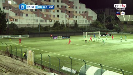 Corner dégagé par la défense audonienne, repris par une frappe trop haute