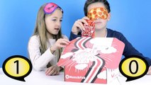 GUESS THE SNACK CHALLENGE AND CANDY TASTE TEST! SNACKS FROM AROUND THE WORLD MUNCHPAK UNBOXING