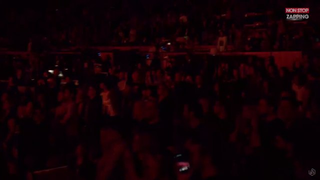 Linkin Park : Les fans rendent hommage à Chester Bennington en chanson (vidéo)