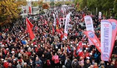 CHP'liler Anıtkabir'e yürüdü