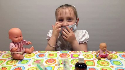 ✿ Учимся делать укол на кукле.