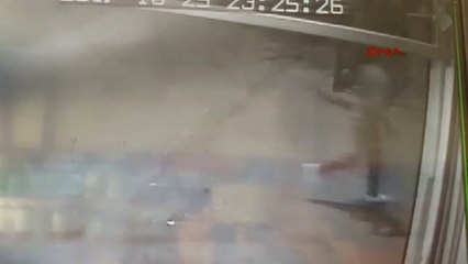 Gaziantep Üniforma Giyip, Girdikleri Evde Suriyeli Ailenin Parasını Gasp Ettiler