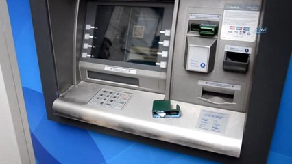 Dolandırıcıların Atm'ye Kurduğu Düzeneği Vatandaş Fark Etti