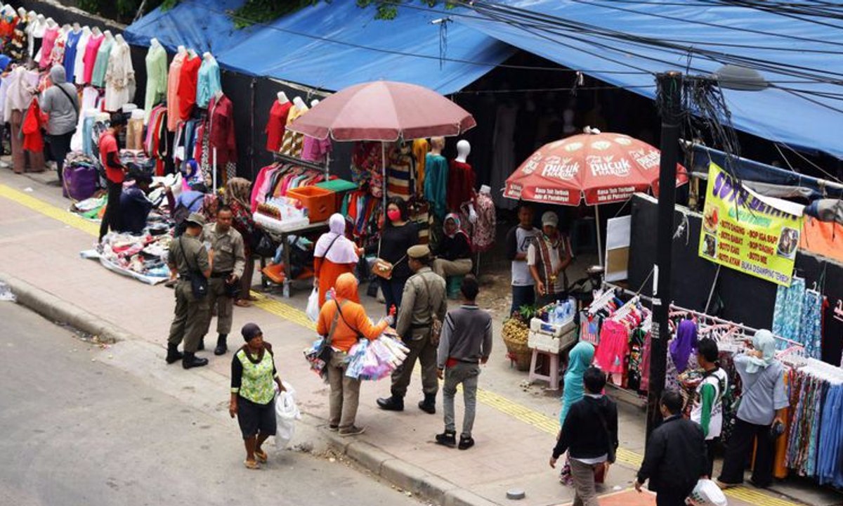 Sekarang Gini Cara Satpol PP Tertibkan PKL di Tanah Abang