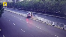 Spectacular car accident: Mercedes-Benz does some deadly flips in air