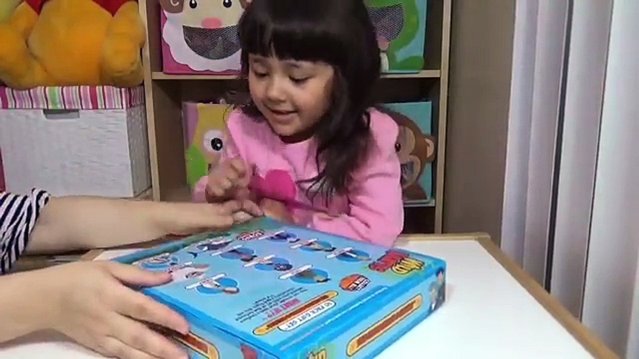 WILD KRATTS Mega 10 Pack Figure Playset and Creature Power Discs Toys