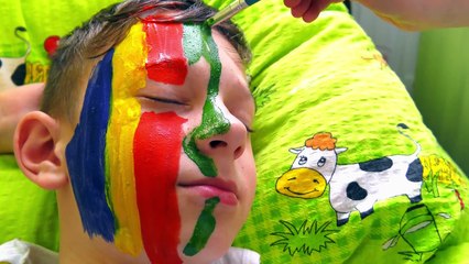 СУМАСШЕДШИЙ ПРАНК! РАССКРАСИЛА СПЯЩЕГО БРАТА! ОН МЕНЯ ЧУТЬ НЕ ПРИБИЛ! СМЕШНЫЕ РОЗЫГРЫШИ