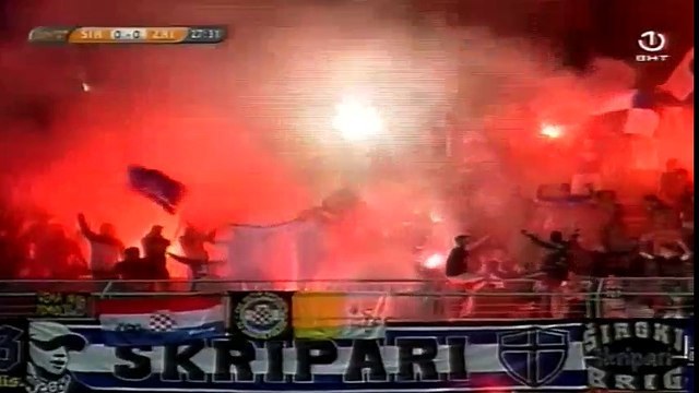 NK Široki Brijeg - HŠK Zrinjski / Bakljada nakratko prekinula meč u 28.min