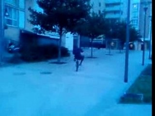 issa bo goss en roue avec une seul roue!!!