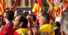 Crowds Sing 'Viva Espana' as Hundreds of Thousands Gather in Barcelona