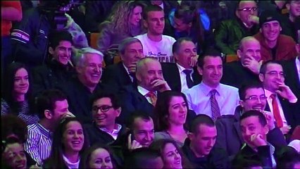 Edi Rama dhe Flori Binaj batuta dhe humor ne 21 vjetorin e FRESSH!