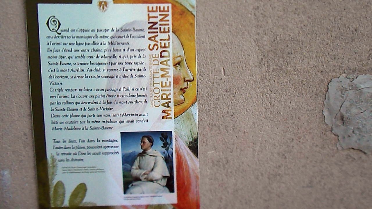 Vue de la chapelle et grotte SAINTE-MARIE-MADELEINE de la SAINTE BAUME