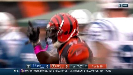 Andy Dalton hits Brandon LaFell in stride for 17 yards