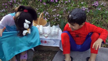 Frozen Elsas Scary Dream ❤ SCARY SKELETON ❤ SKELETON VS FROZEN ELSA Funny Superheroes Movie IRL