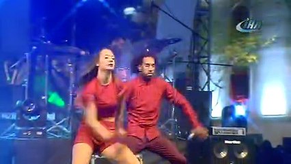 Edis, Cumhuriyet Şöleni’nde Bursa'da binlerce kişiyi coşturdu