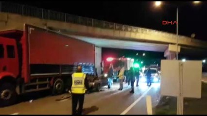 Tekirdağ Tır'a Çarpan Otomobilin Sürücüsü Öldü